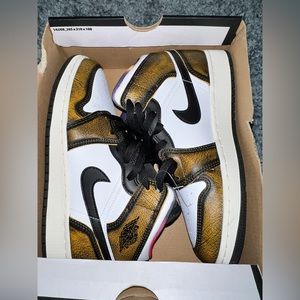 NIKE AIR JORDAN 1 MID (GS)